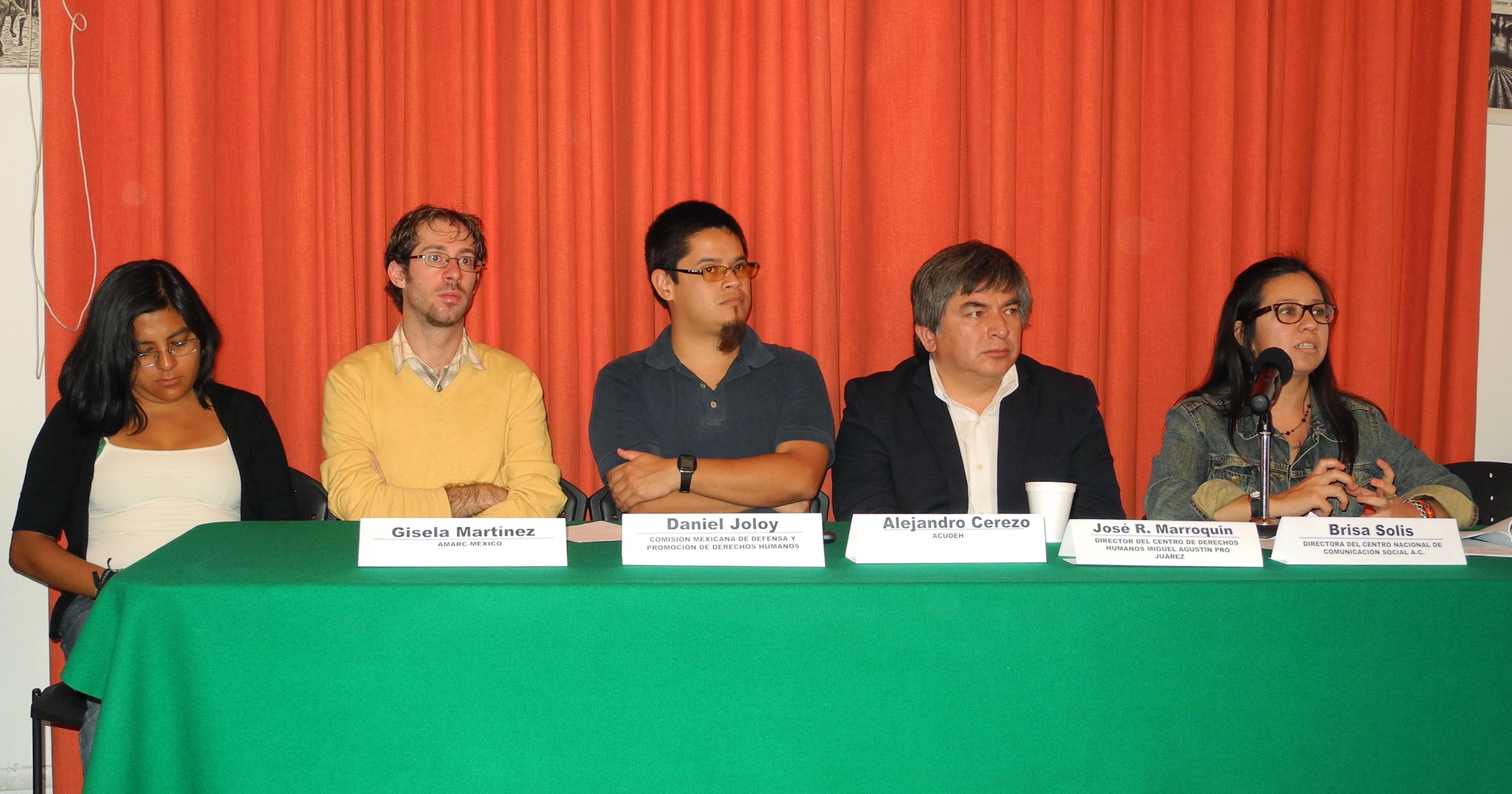 Representantes del Espacio OSC tras la aprobación © PBI Mexico 