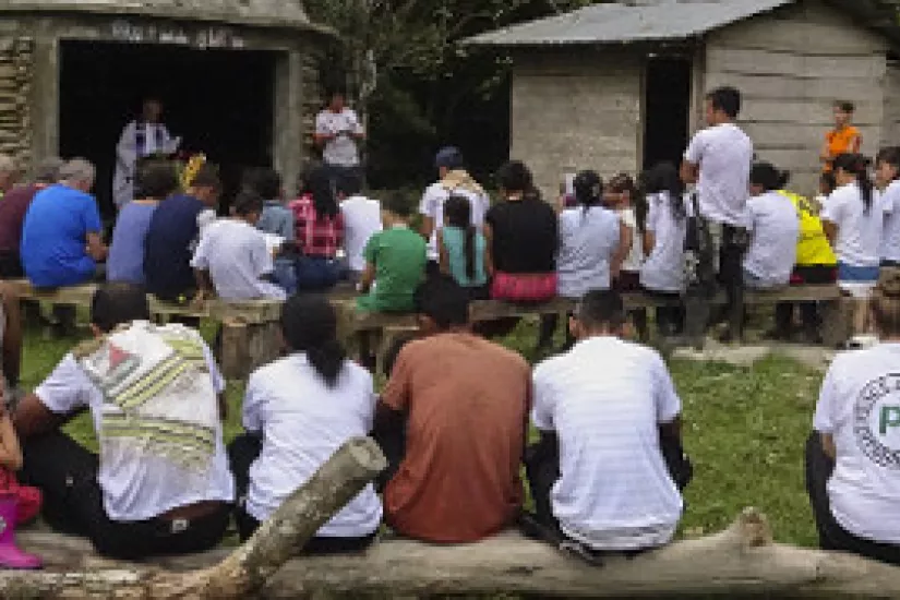 pbi Freiwillige bei einer Gedenkveranstaltung in San Jose de Apartado