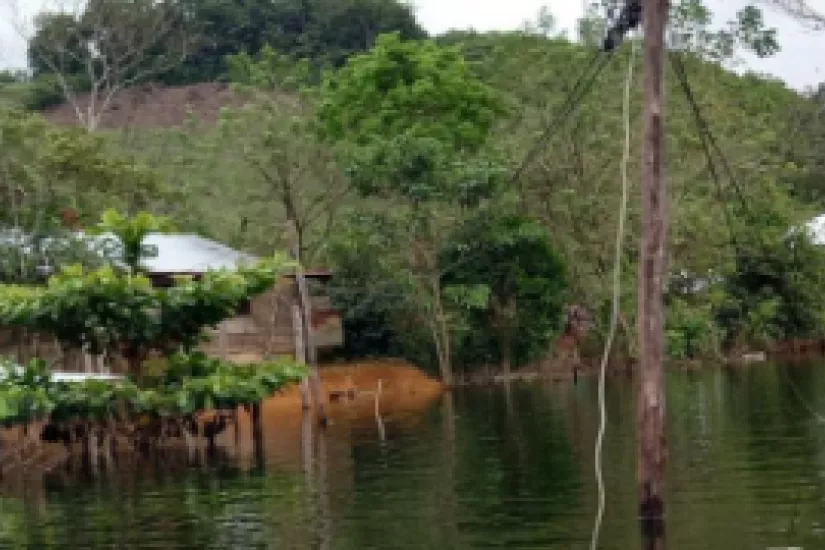 Stockender Wiederaufbau nach den Stürmen Eta und Iota und Gewalt in der Region Verapaces